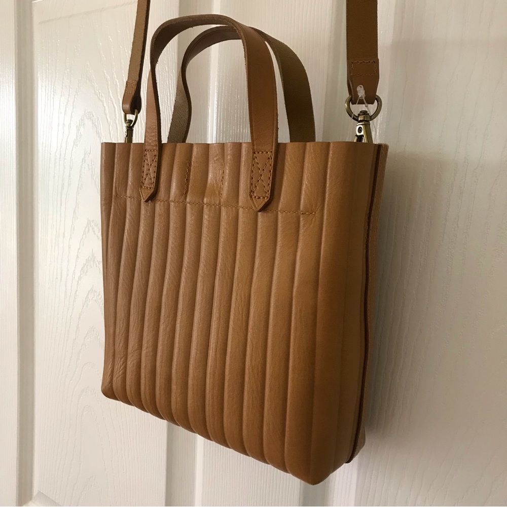 Madewell Mini Transport Crossbody Purse: Bubble Pleat Edition - Picture 6 of 7